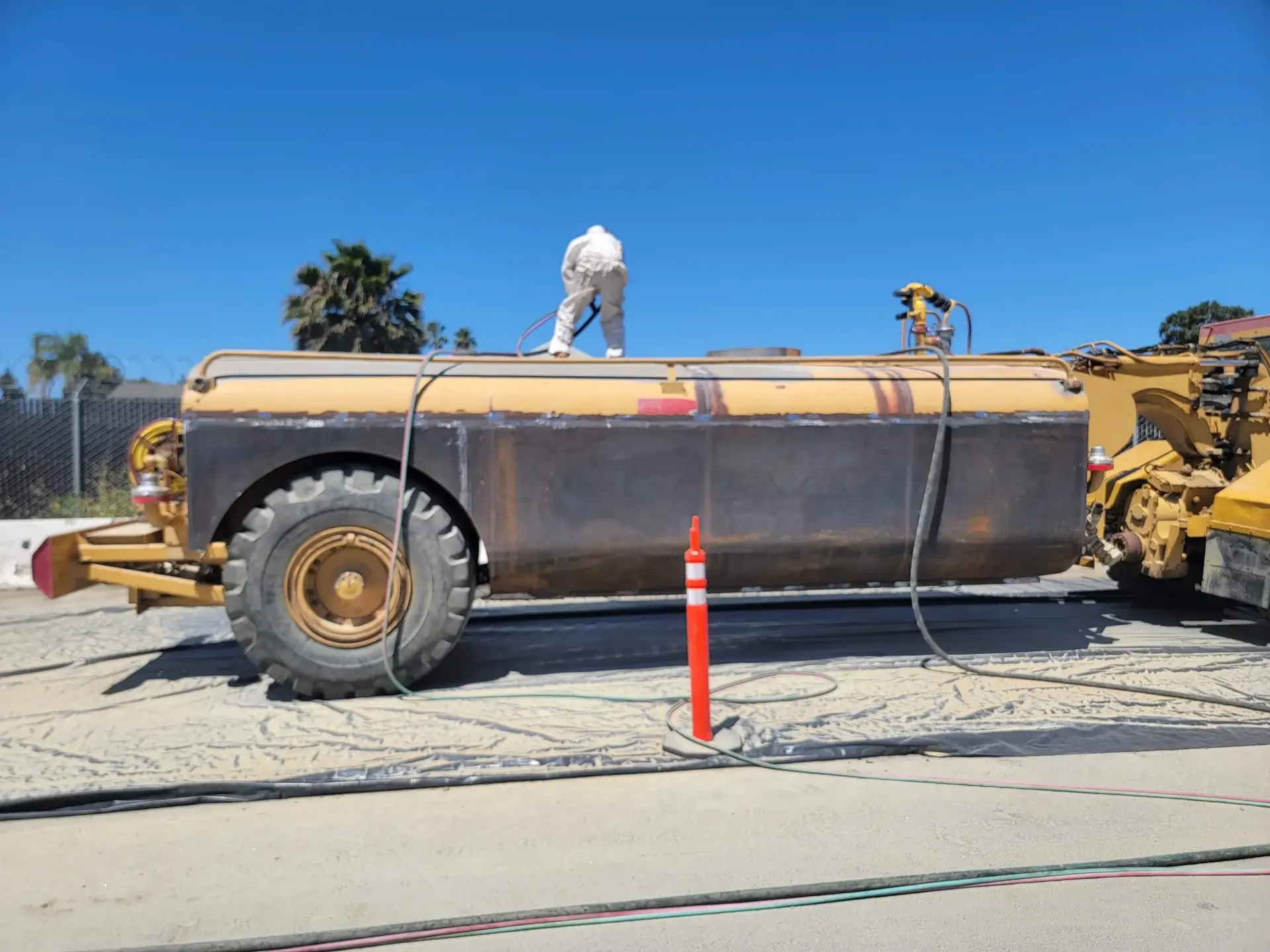 Sandblasted steel tank ready for epoxy lining